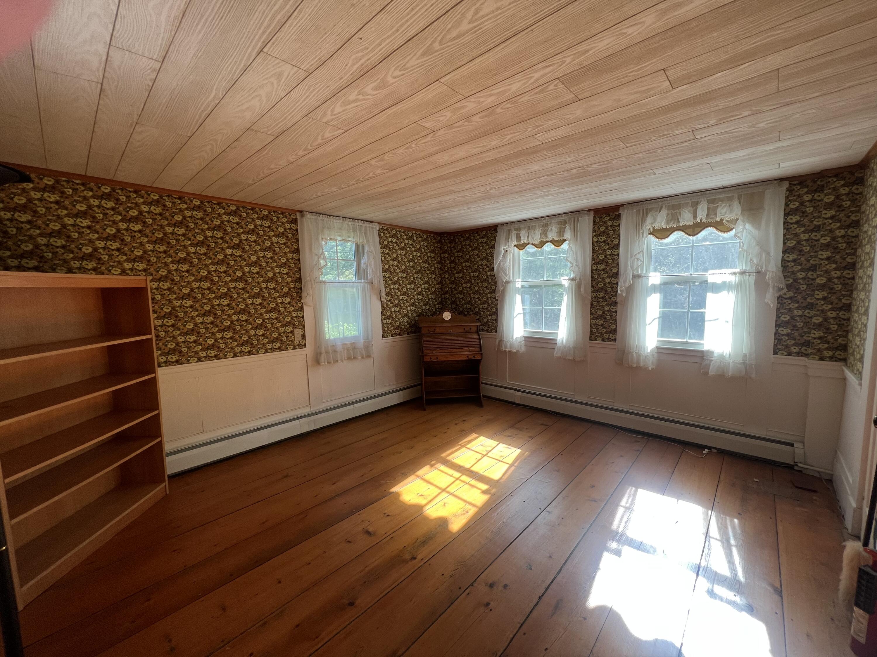 425 Phillips Road Weld, ME 04285 - Photo 4 of 56 Parlor