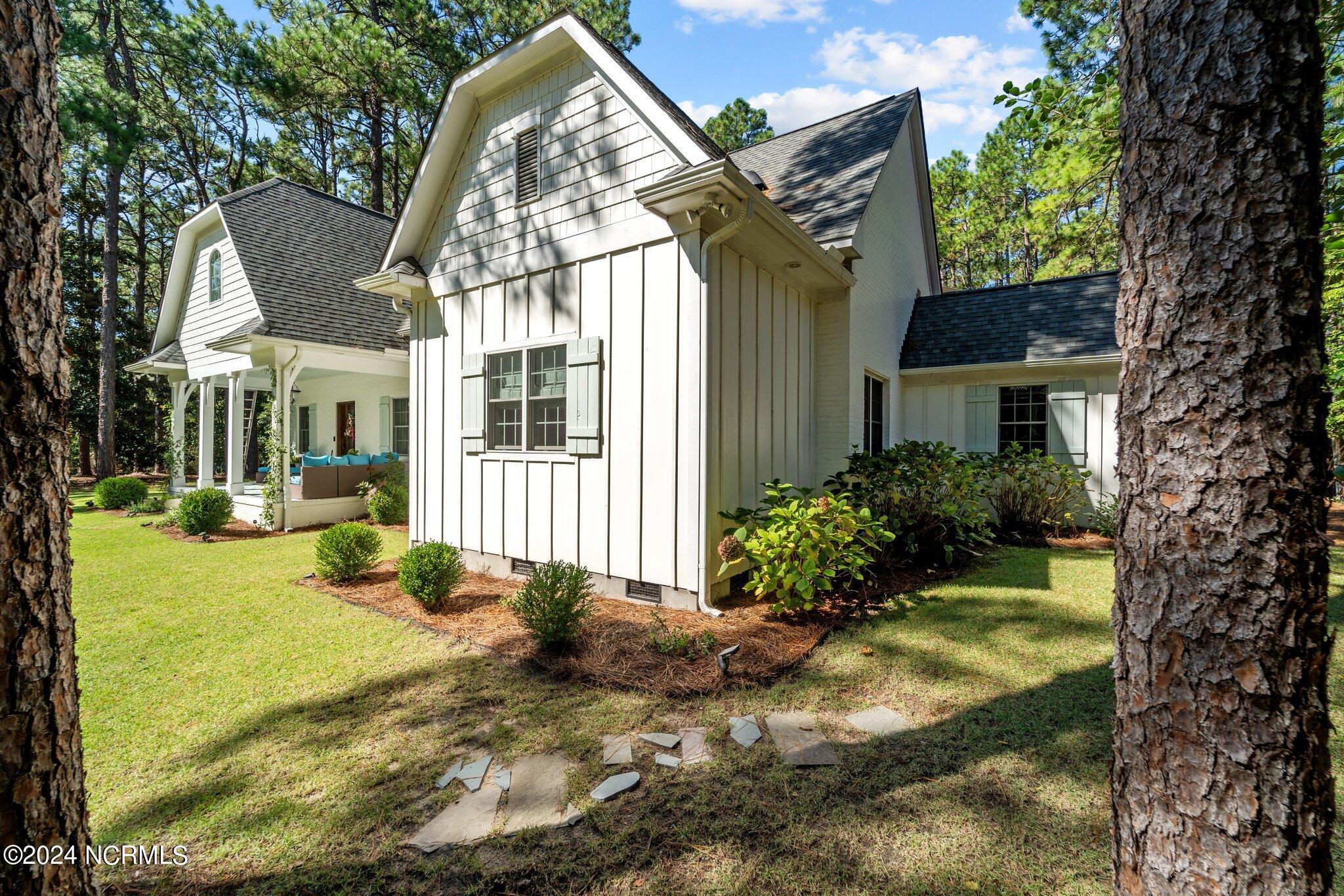 215 Daffodil Road Southern Pines, NC 28387 - Photo 2 of 65 65-web-or-mls-DSC09172
