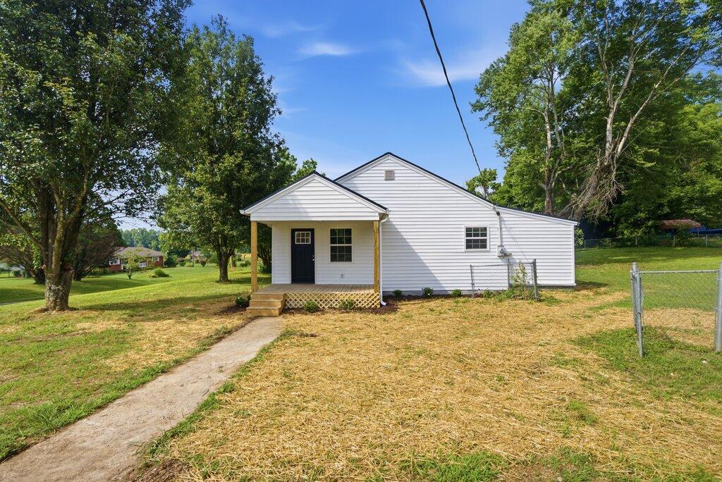 1000 Cemetery Road Spring City, TN 37381 - Photo 2 of 32 004_dsc05848_320