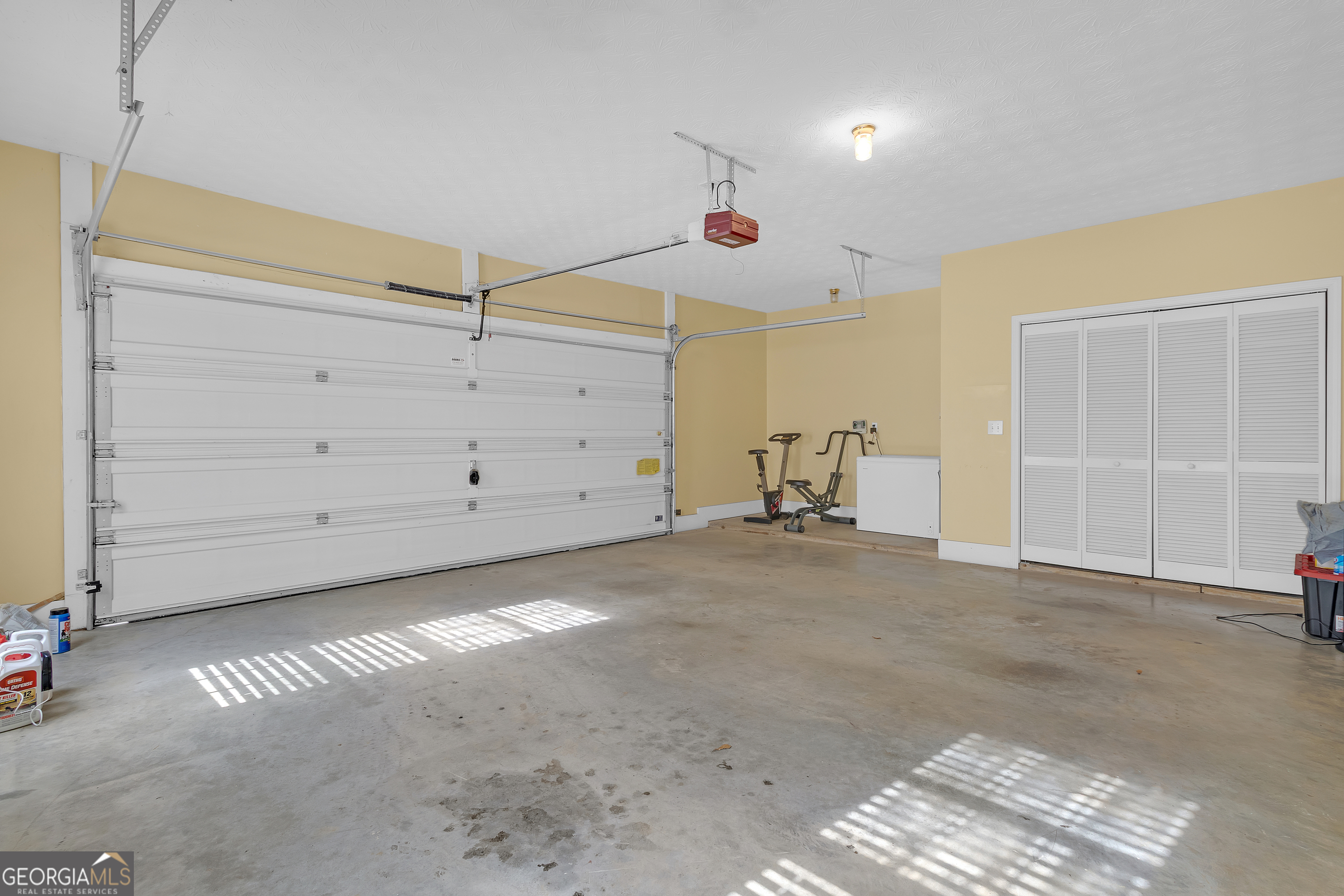 2215 Brandon Lane Southwest Conyers, GA 30094 - Photo 6 of 31 a view of a garage room