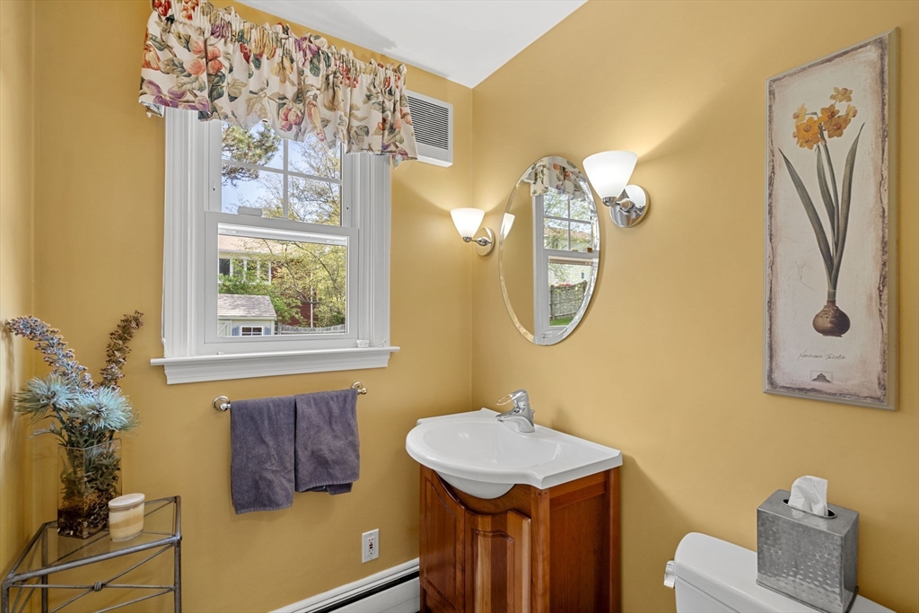 30 Thompson Road Marblehead, MA 01945 - Photo 18 of 41