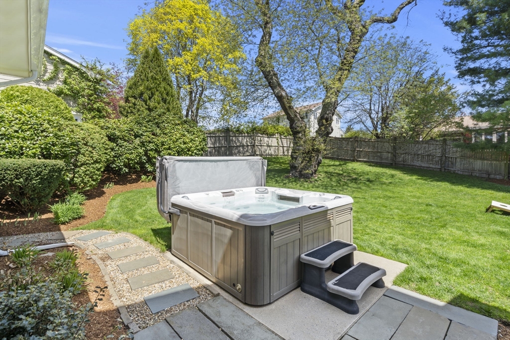 30 Thompson Road Marblehead, MA 01945 - Photo 37 of 41