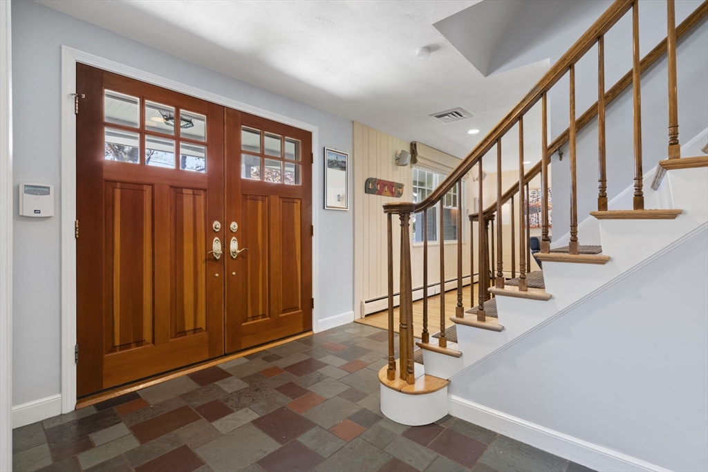 30 Thompson Road Marblehead, MA 01945 - Photo 4 of 41