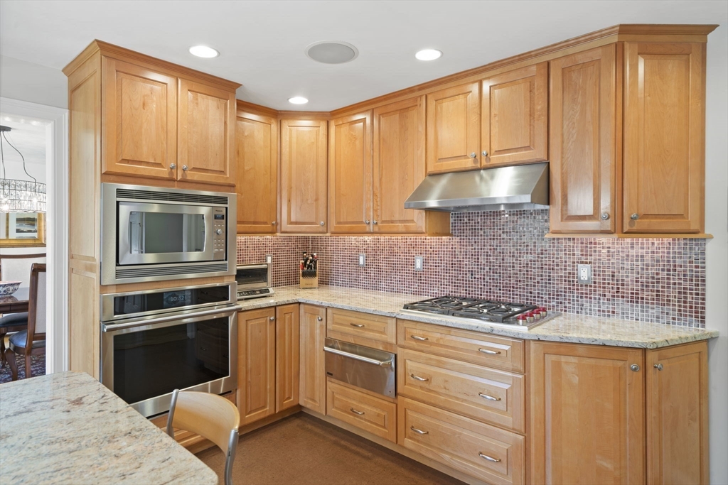 30 Thompson Road Marblehead, MA 01945 - Photo 9 of 41