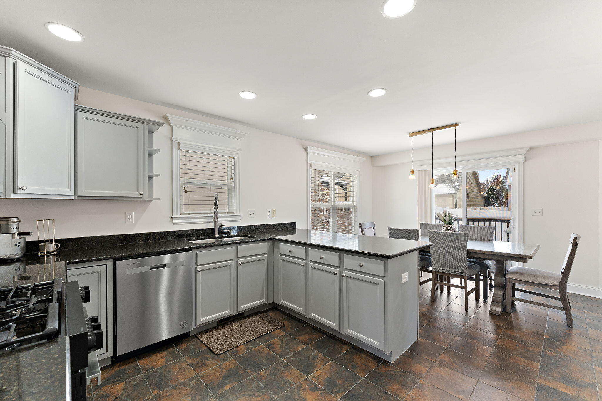 10312 Nelson Street Crown Point, IN 46307 - Photo 3 of 38 2048x1365