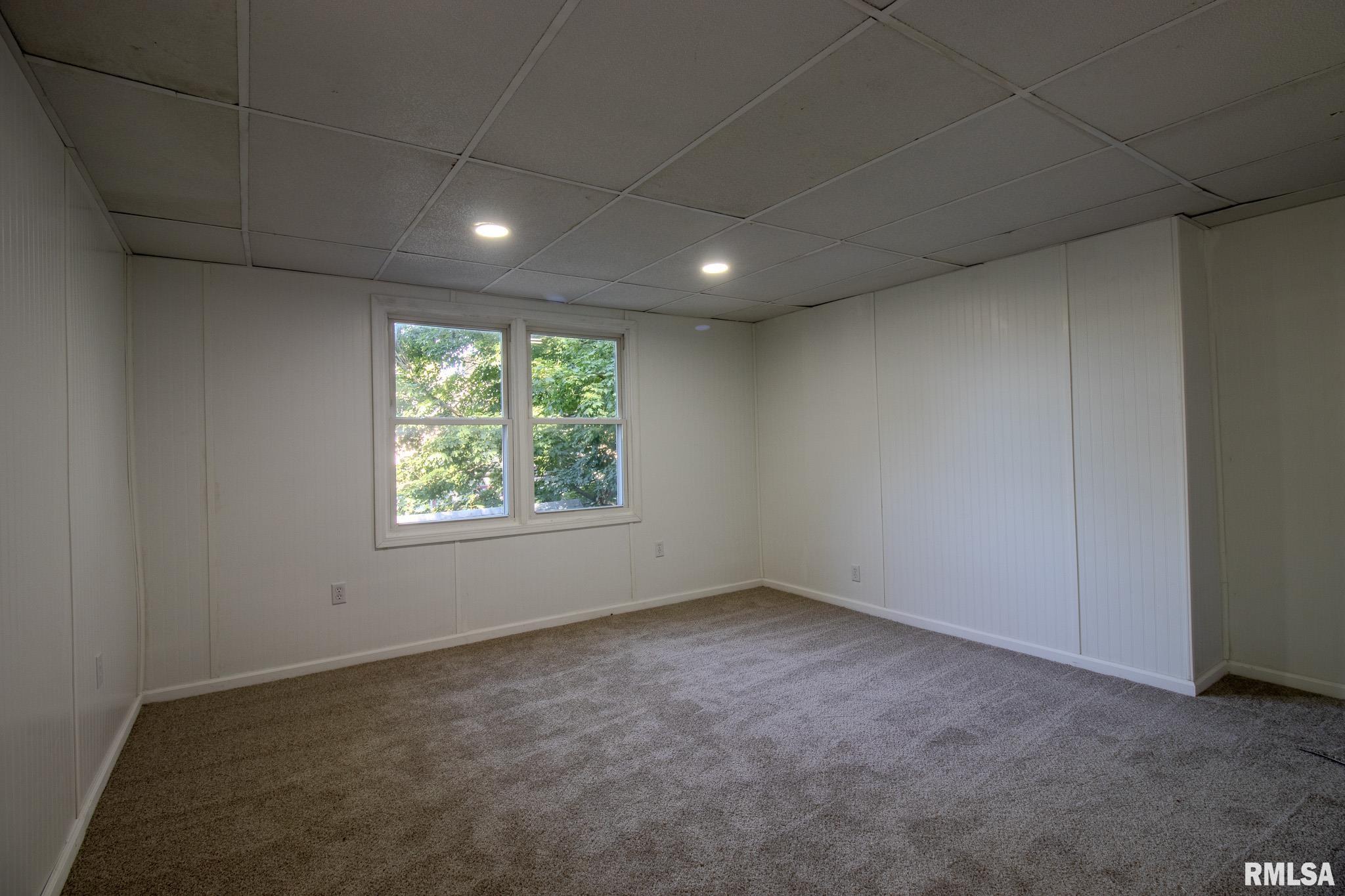 905 West Taylor Street Bloomington, IL 61701 - Photo 14 of 22