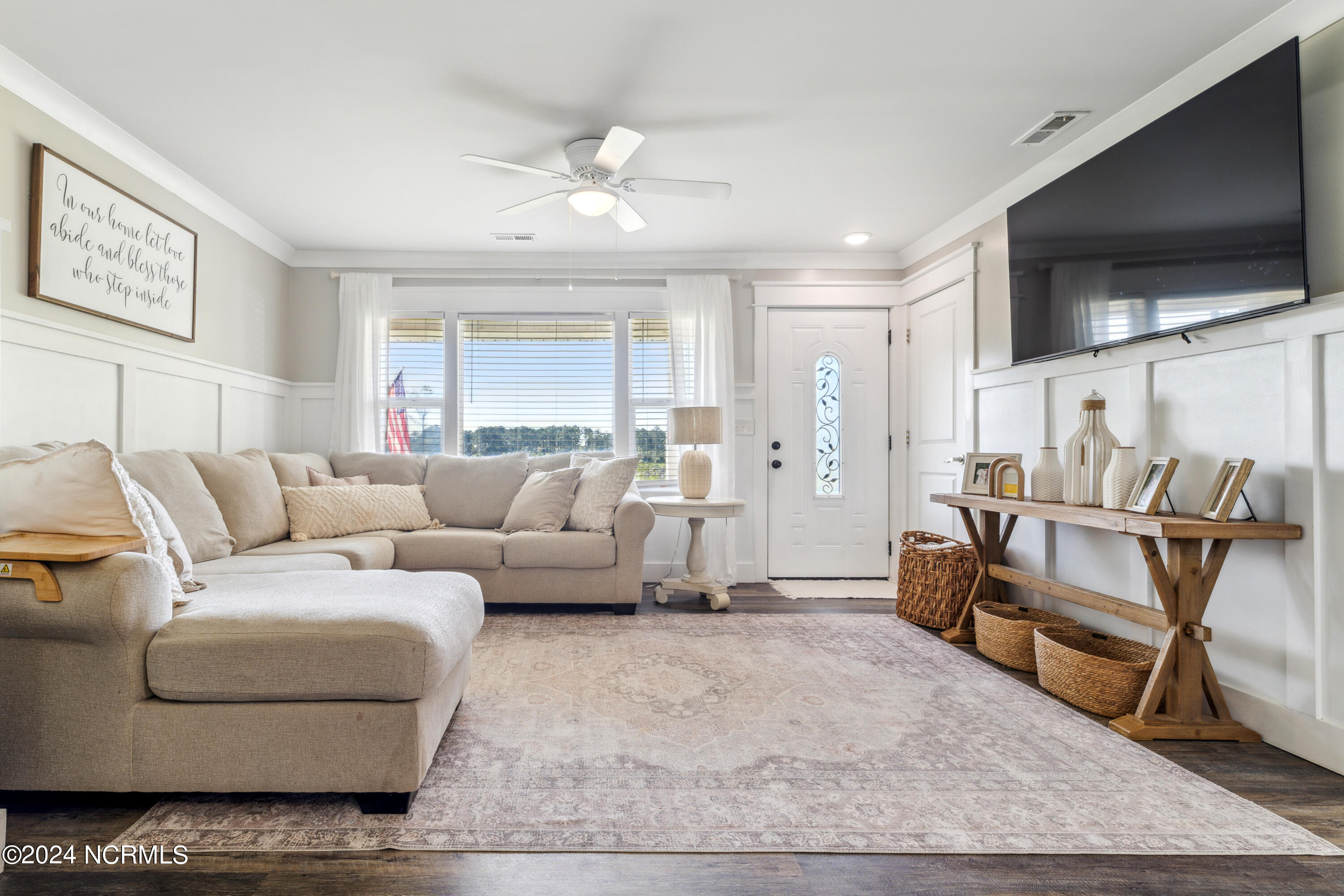 2923 Ash Little River Road Northwest Ash, NC 28420 - Photo 7 of 44 Living Room