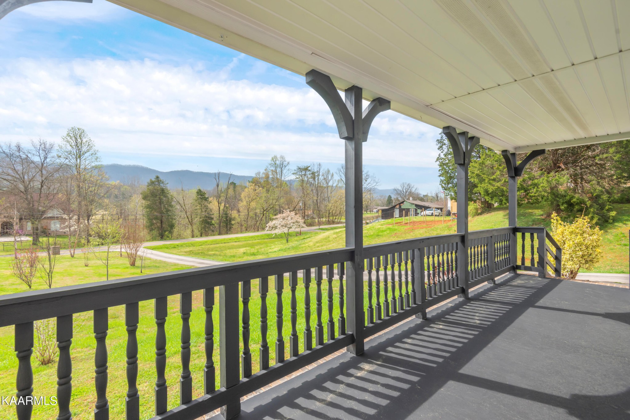 1939 6 Mile Road Maryville, TN 37803 - Photo 4 of 52 Gallery Image 4