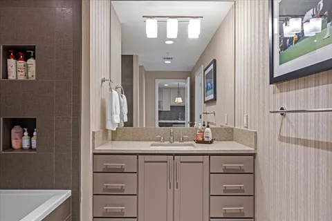 $479,000 | 1212 Laurel Street, Unit 906, Nashville, TN 37203