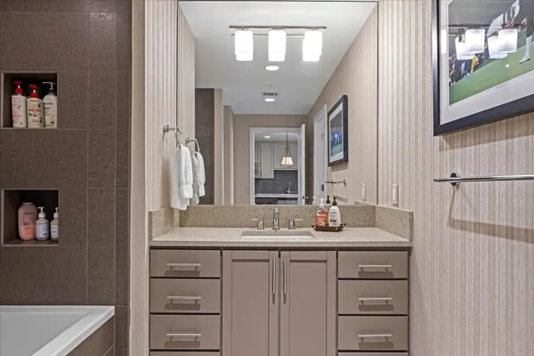 $499,000 | 1212 Laurel Street, Unit 906, Nashville, TN 37203