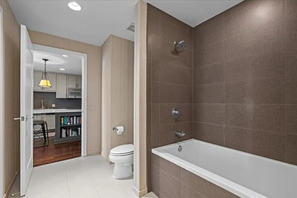 $499,000 | 1212 Laurel Street, Unit 906, Nashville, TN 37203