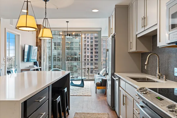 $499,000 | 1212 Laurel Street, Unit 906, Nashville, TN 37203