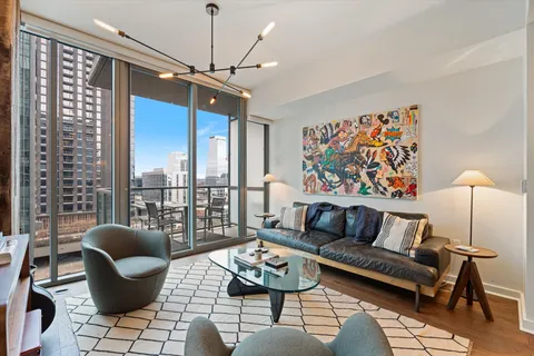 $479,000 | 1212 Laurel Street, Unit 906, Nashville, TN 37203