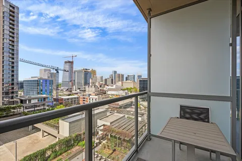 $479,000 | 1212 Laurel Street, Unit 906, Nashville, TN 37203