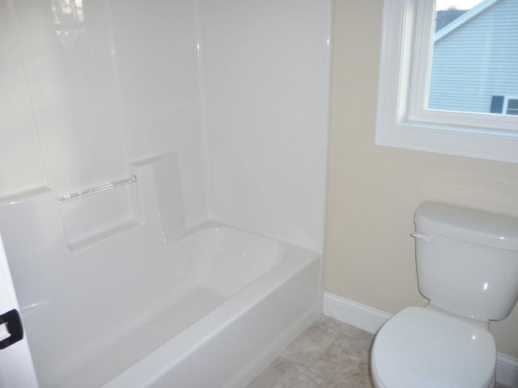 214 Dallaire Street Manchester, NH 03104 - Photo 24 of 31