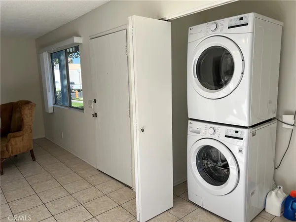 $2,350 | 23224 Orange, Lake Forest, CA 92630