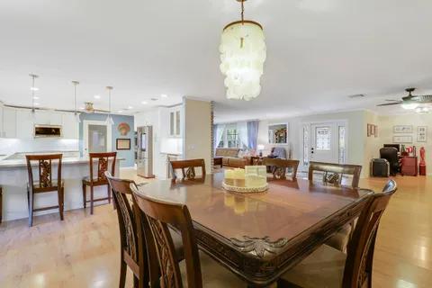 $1,150,000 | 4877 Northlake Boulevard, Palm Beach Gardens, FL 33418