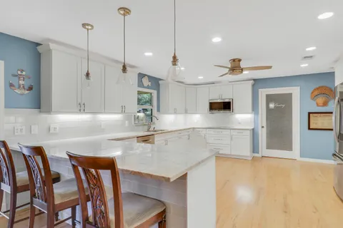 $1,150,000 | 4877 Northlake Boulevard, Palm Beach Gardens, FL 33418