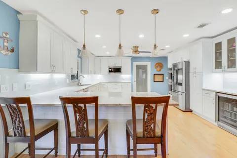 $1,150,000 | 4877 Northlake Boulevard, Palm Beach Gardens, FL 33418