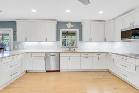 $1,150,000 | 4877 Northlake Boulevard, Palm Beach Gardens, FL 33418