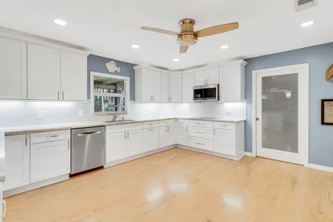 $1,150,000 | 4877 Northlake Boulevard, Palm Beach Gardens, FL 33418