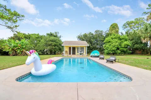 $1,150,000 | 4877 Northlake Boulevard, Palm Beach Gardens, FL 33418