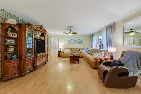 $1,150,000 | 4877 Northlake Boulevard, Palm Beach Gardens, FL 33418