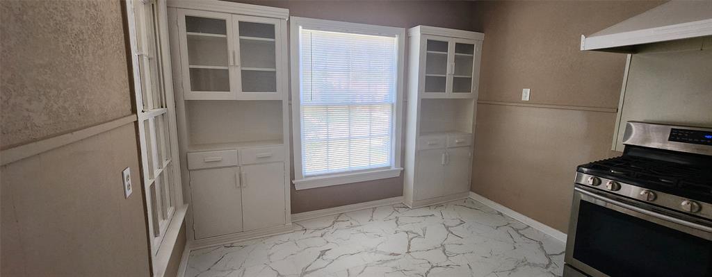 2131 Edwin Street, Unit 2133 Fort Worth, TX 76110 - Photo 11 of 19