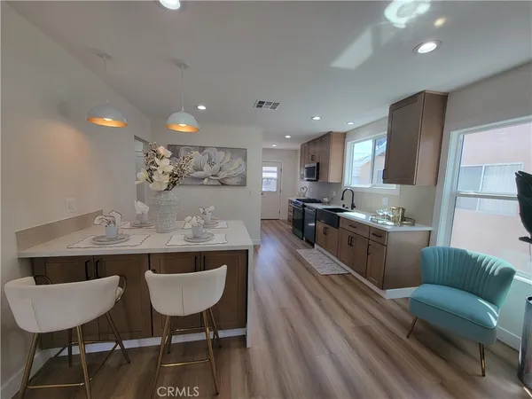 $889,999 | 3140 Golden, Long Beach, CA 90806