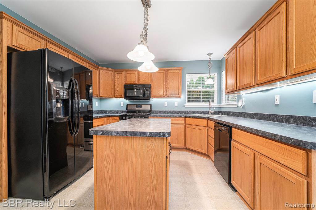 22795 Fawn Road Trenton, MI 48183 - Photo 11 of 35 Gallery Image 11