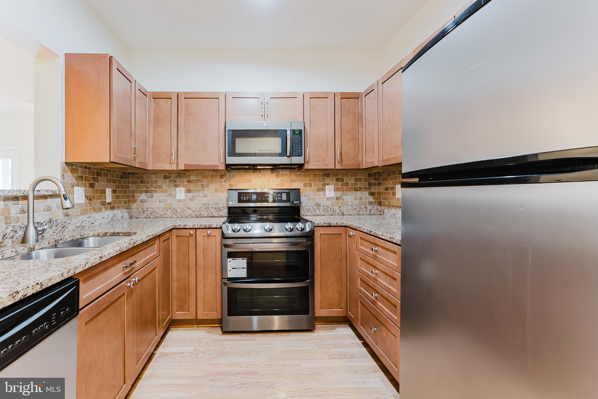 12016 Taliesin Place, Unit 23 Reston, VA 20190 - Photo 6 of 34