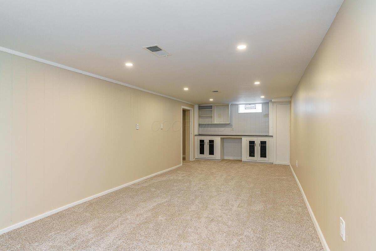 2250 Nottingham Road Columbus, OH 43221 - Photo 17 of 25 LL