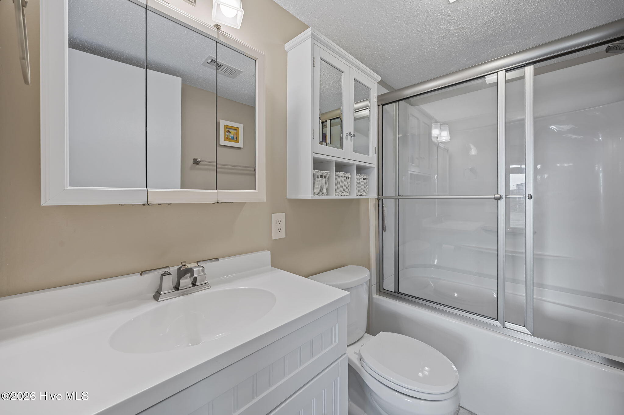8801 Reed Drive, Unit 112 Emerald Isle, NC 28594 - Photo 16 of 30 Master Bathroom