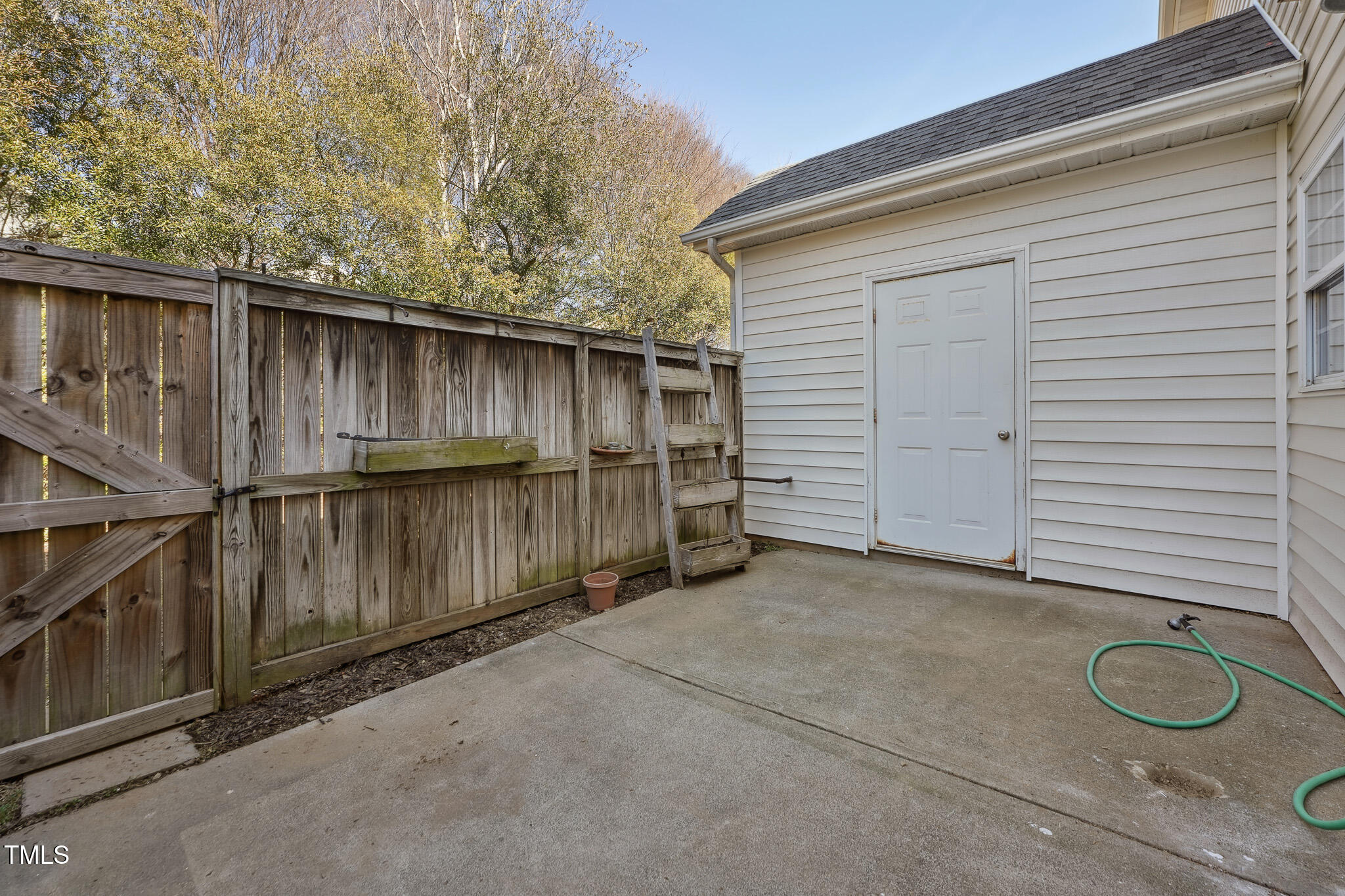 2031 Rivergate Road, Unit 105 Raleigh, NC 27614 - Photo 25 of 29 a backyard of a house