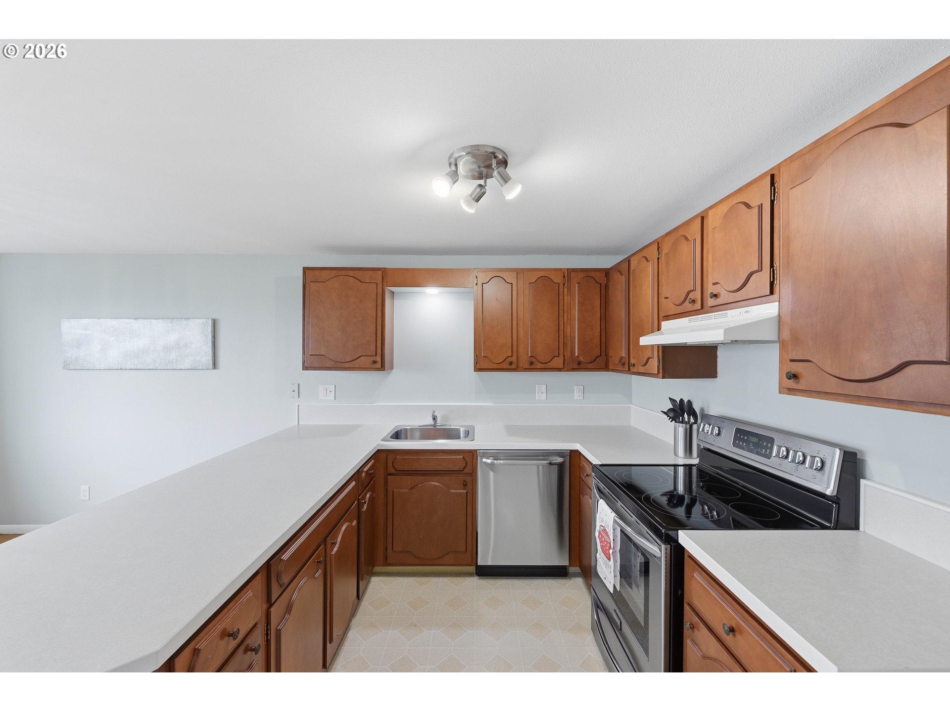 290 North 3rd Court, Unit 7 Coos Bay, OR 97420 - Photo 12 of 32