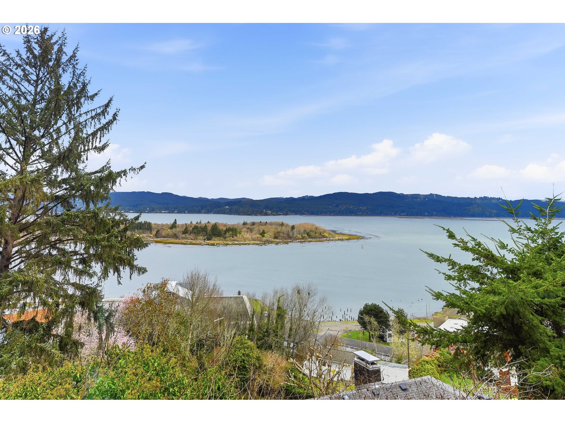 290 North 3rd Court, Unit 7 Coos Bay, OR 97420 - Photo 9 of 32