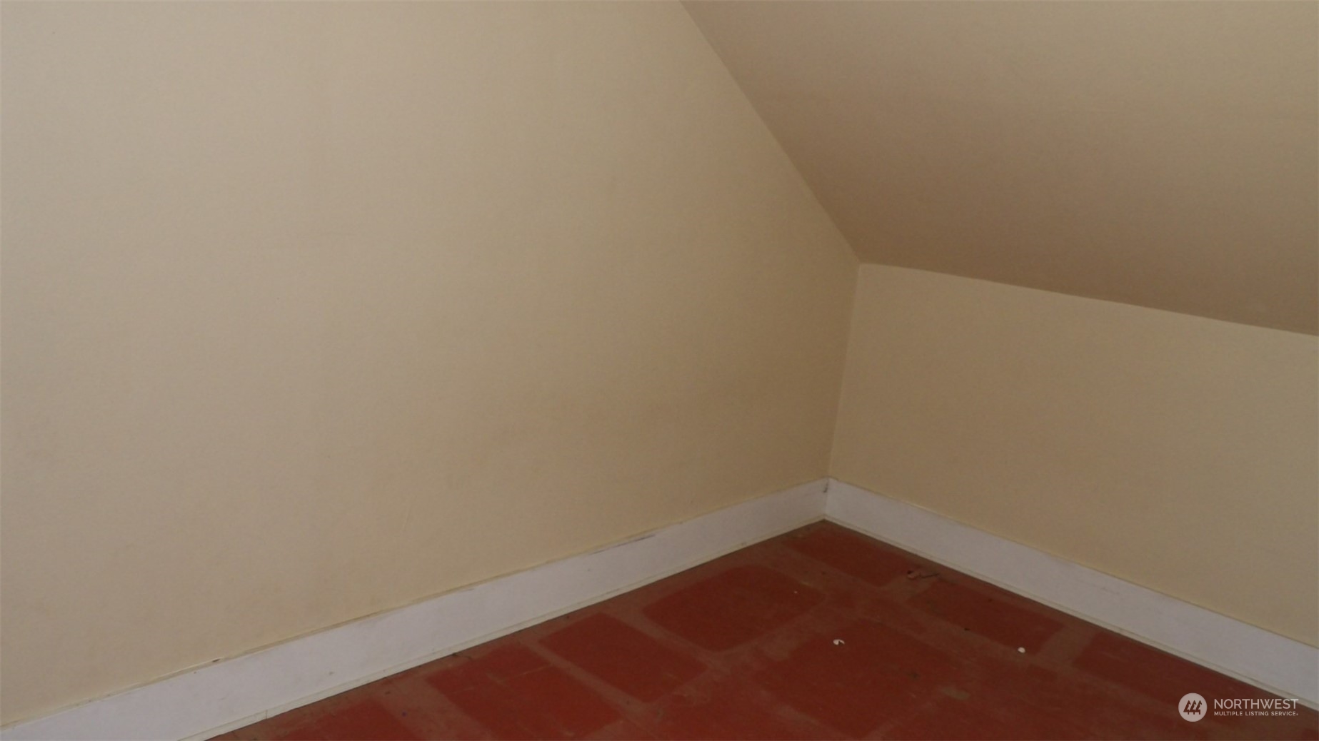 29 East Weber Road Ritzville, WA 99169 - Photo 12 of 20 a view of an empty room