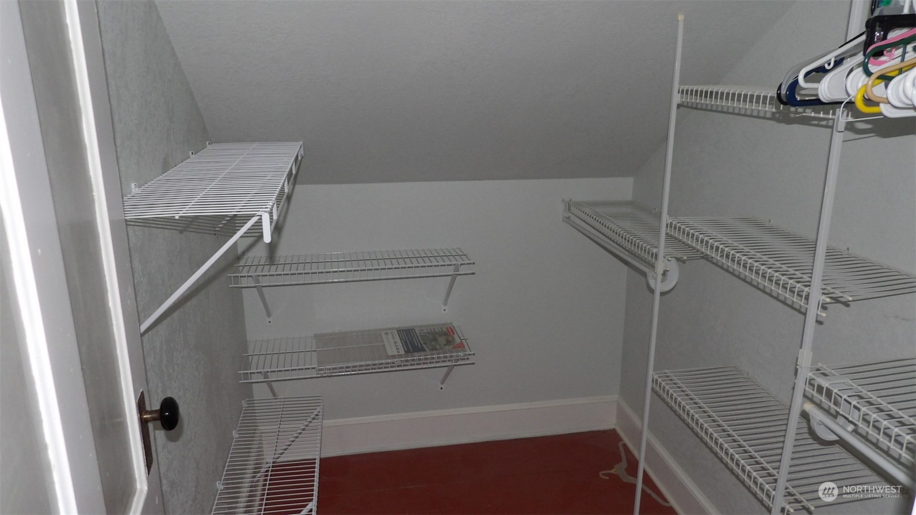 29 East Weber Road Ritzville, WA 99169 - Photo 16 of 20 a close view of closet