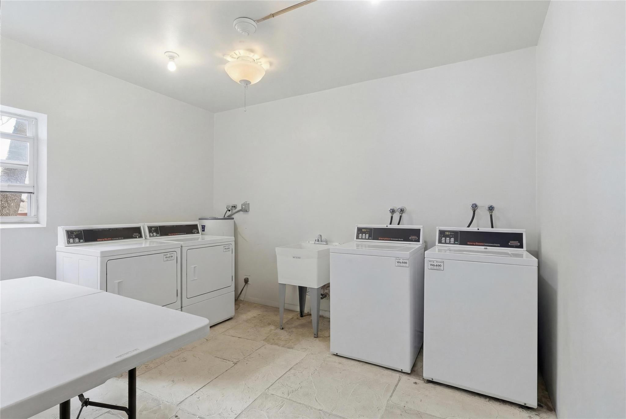 2936 Lake Shore Drive, Unit 204 Riviera Beach, FL 33404 - Photo 11 of 18 Photo 11