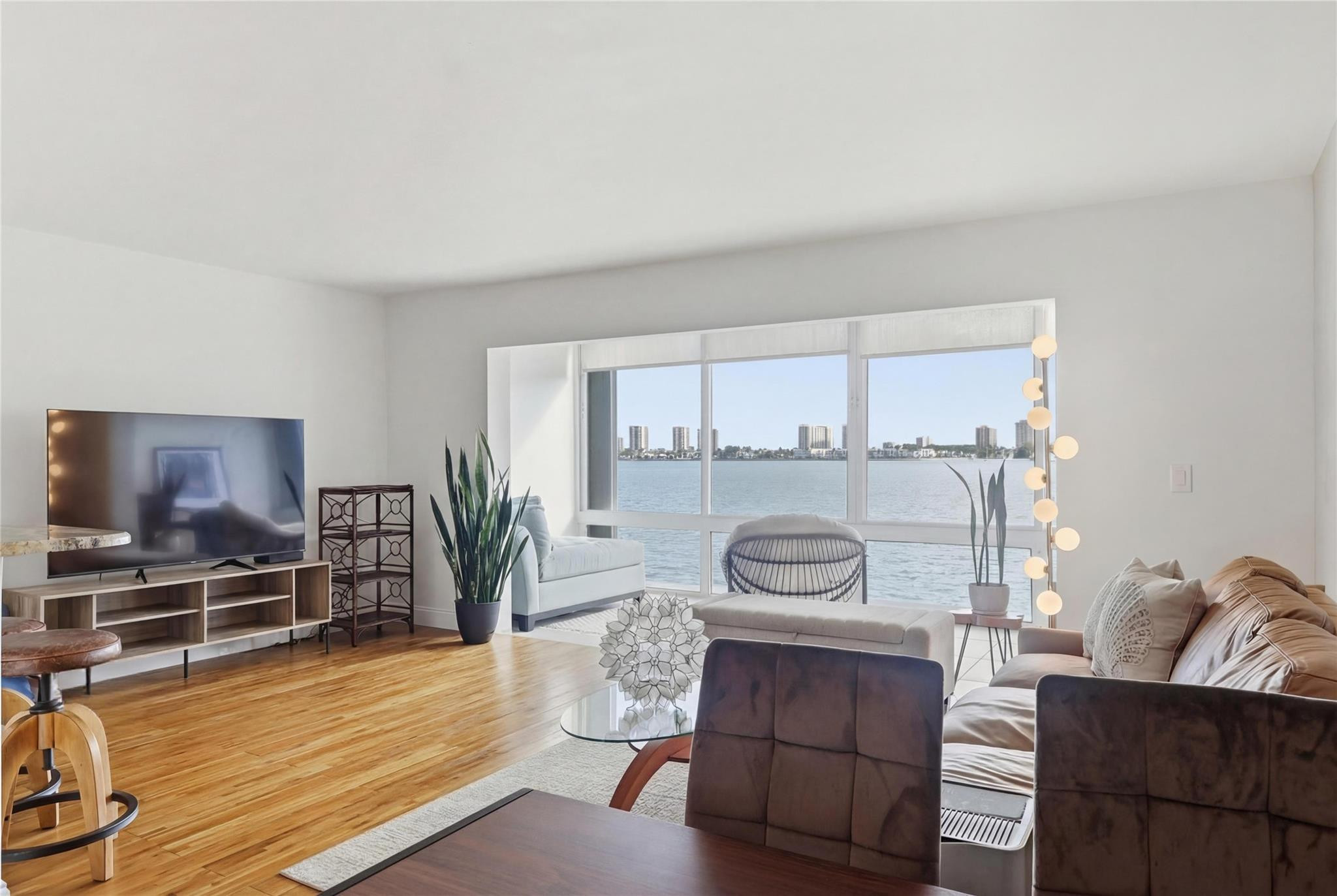 2936 Lake Shore Drive, Unit 204 Riviera Beach, FL 33404 - Photo 6 of 18 Photo 6