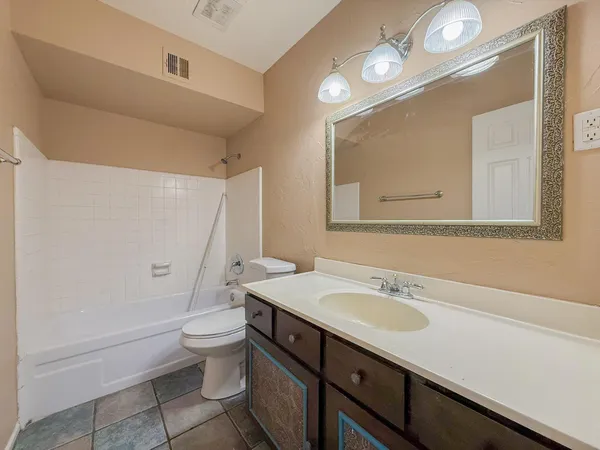 $2,395 | 2812 South Cottonwood Drive, Tempe, AZ 85282