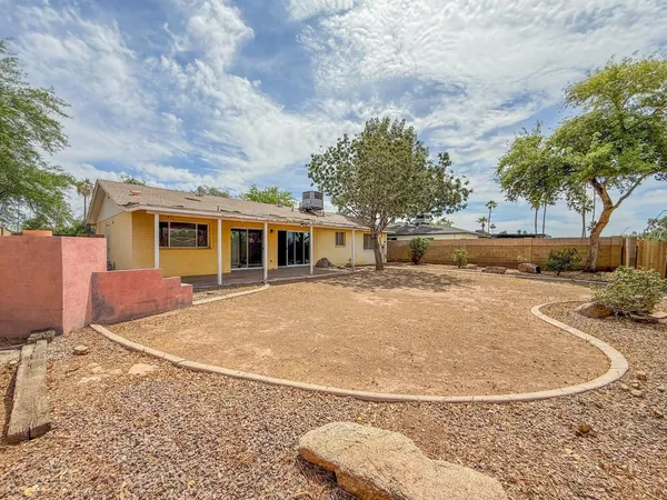 $2,395 | 2812 South Cottonwood Drive, Tempe, AZ 85282