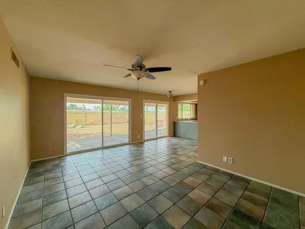 $2,395 | 2812 South Cottonwood Drive, Tempe, AZ 85282