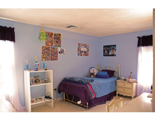 15 South Rindge Avenue Lexington, MA 02420 - Photo 10 of 15 Gallery Image 10