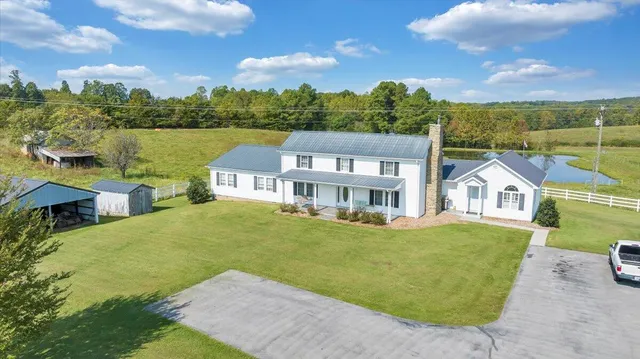$949,000 | 12715 Smith Mountain Lake Parkway, Huddleston, VA 24104