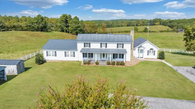 $949,000 | 12715 Smith Mountain Lake Parkway, Huddleston, VA 24104