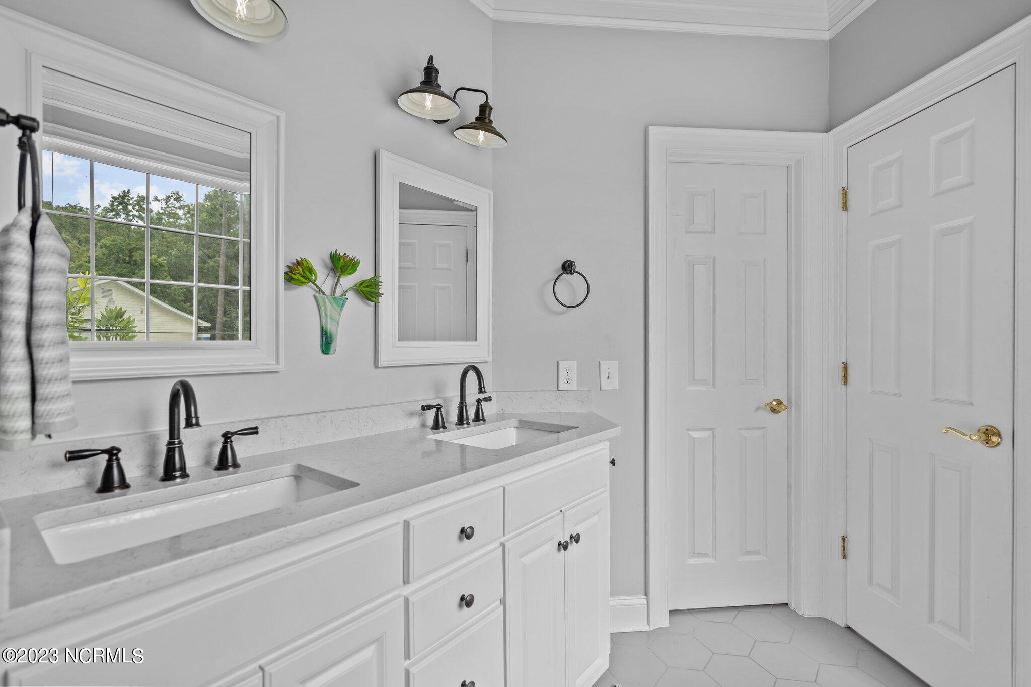 370 Whitebridge Road Hampstead, NC 28443 - Photo 24 of 103 78-web-or-mls-DSC05912