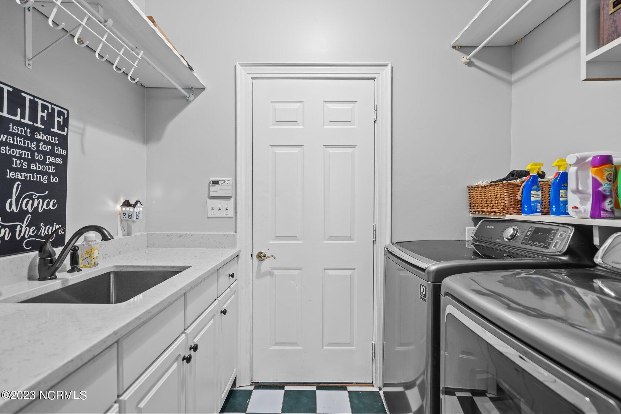 370 Whitebridge Road Hampstead, NC 28443 - Photo 30 of 103 66-web-or-mls-DSC05876