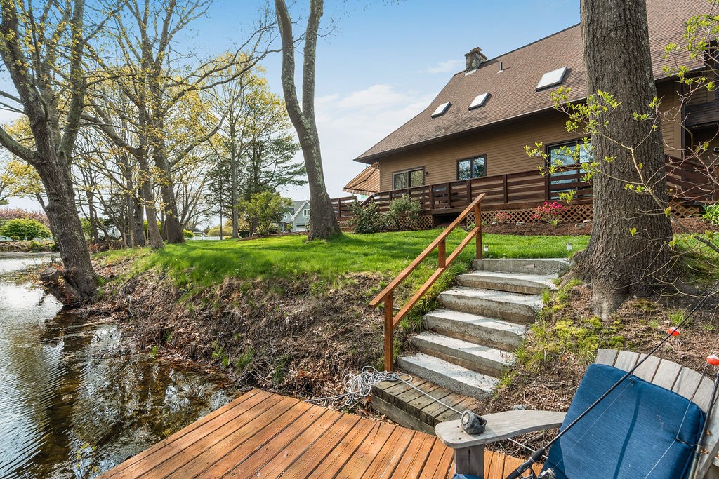 10 Timothy Drive Westerly, RI 02891 - Photo 13 of 49