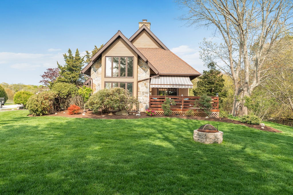 10 Timothy Drive Westerly, RI 02891 - Photo 9 of 49